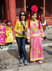 Posing with a lady from the Imperial Court