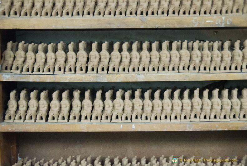 Rows of miniature Kneeling Archer