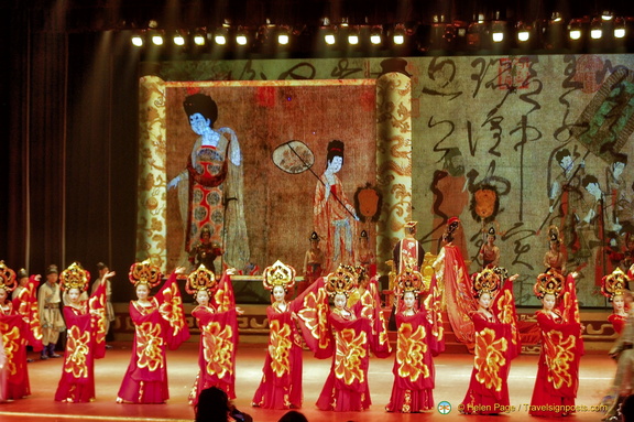 Past and present Tang Dynasty dancers