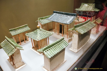 Tang Dynasty Tri-color Model of a Quadrangle