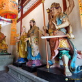 Figures in the Jade Emperor Hall